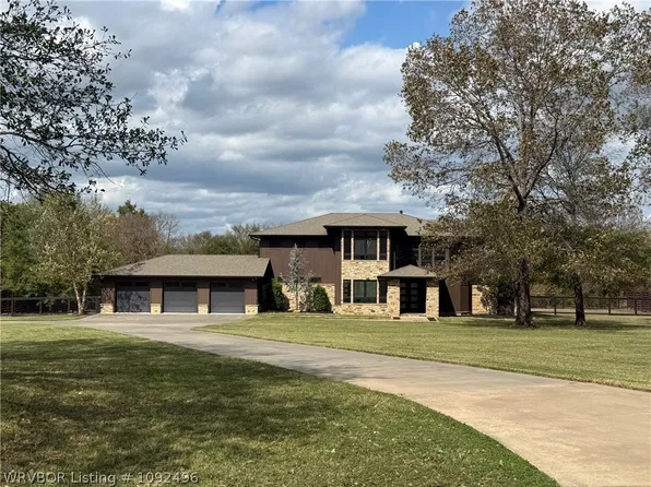 6 Fawn Hollow Dr, Sallisaw, OK 74955