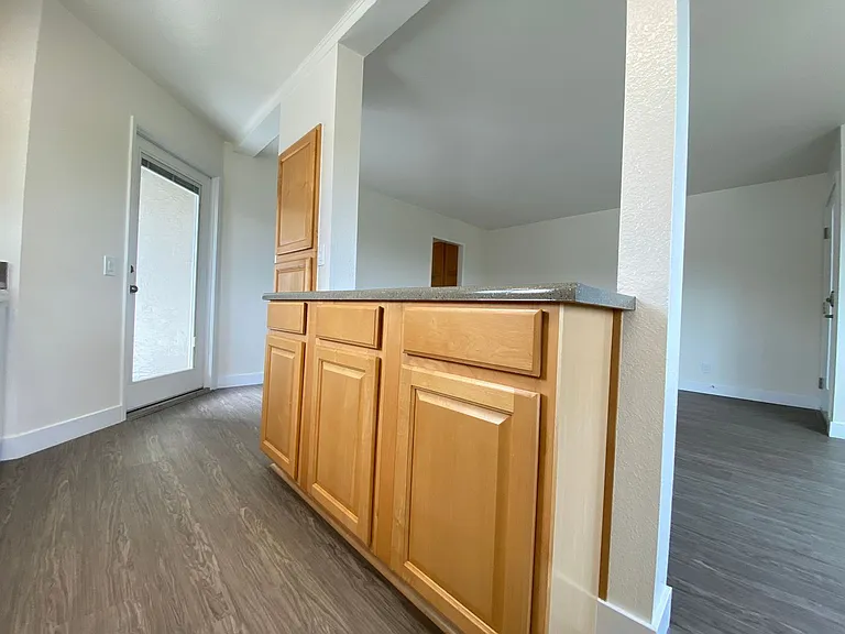 Adams Street Apartments — Photo 6