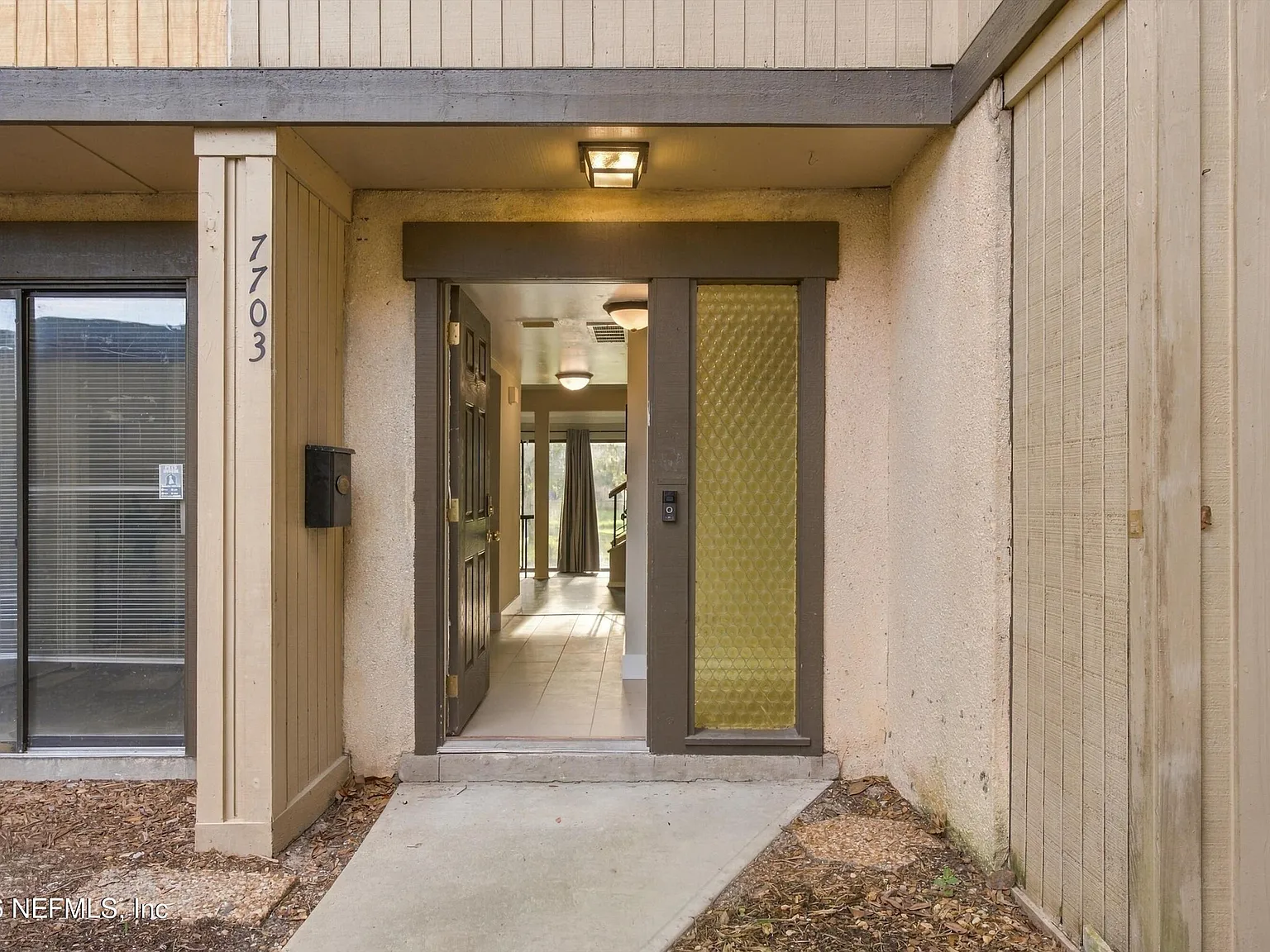 2 bed, 2.5 bath, 1389 sqft, $1,450 — Photo 4