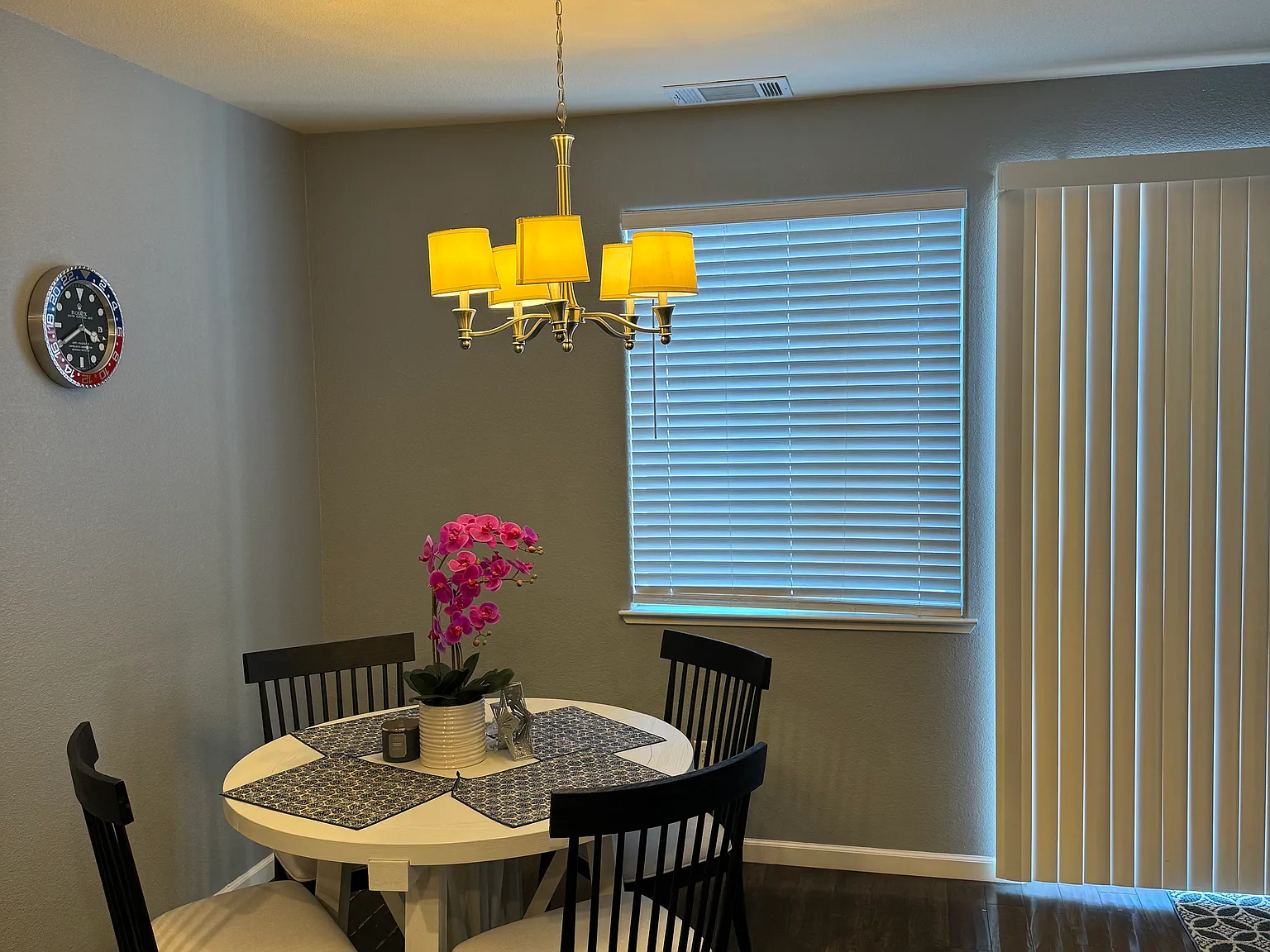 3 bed, 1512 sqft, $3,295 — Photo 2