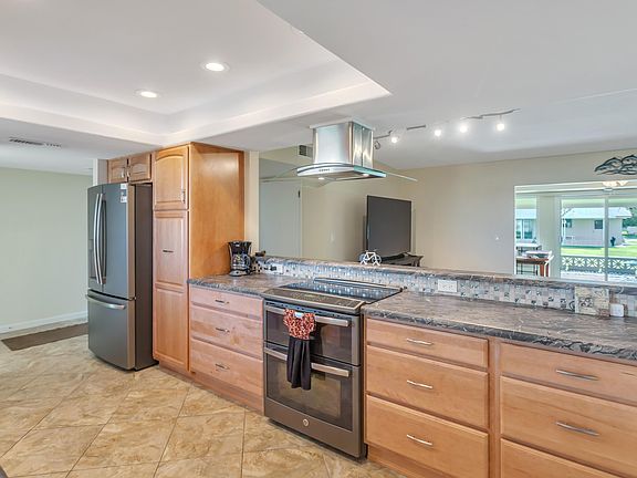 2nd image of 10655 W Tropicana Cir