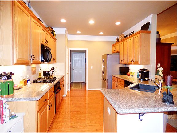 5th image of 7762 Sedgebrook Dr E