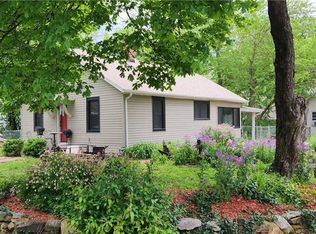 7 S 6th St, Louisburg, KS 66053