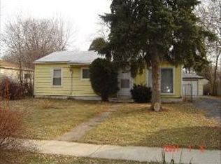 1423 Crestwood Dr, Aurora, IL