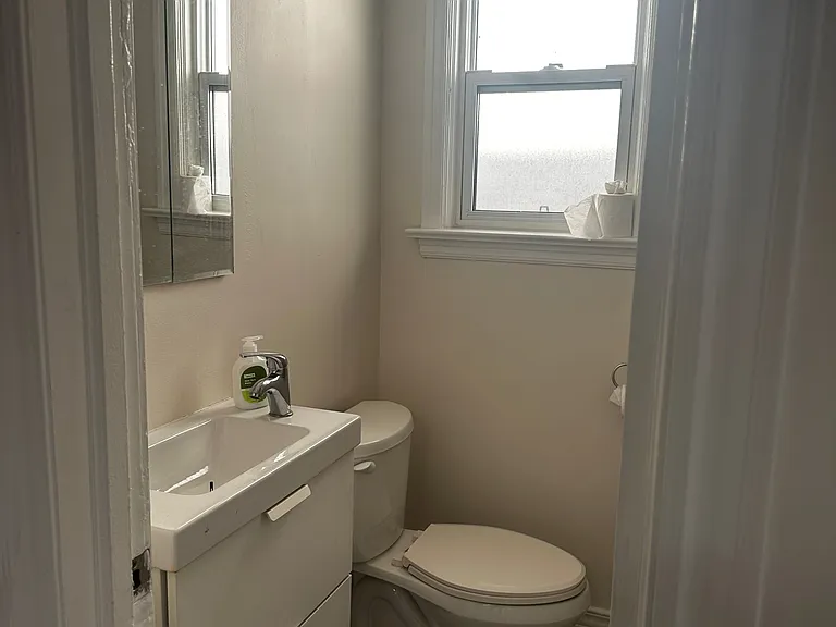 202 Cedarvale Ave — Photo 5