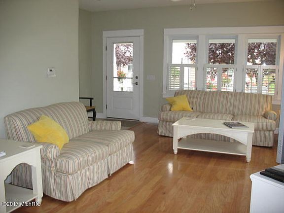 4th image of 13 Georgia Ct
