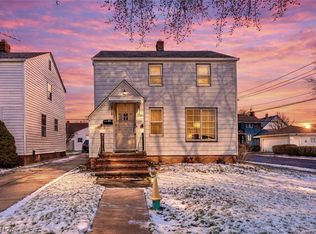 19211 Chickasaw Ave, Cleveland, OH 44119