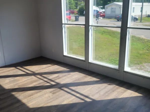 52 Elizabeth Dr #C4, Weaver, AL 36277