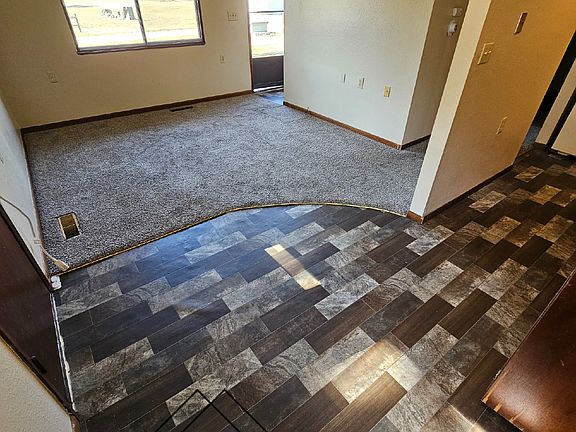 4th image of 102 8th Ave NW #11-C