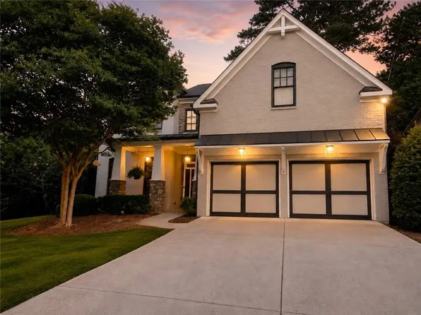 1074 Greenglen Dr SE, Smyrna, GA 30080