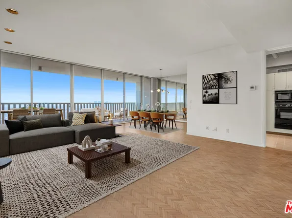 9255 Doheny Rd APT 2504, West Hollywood, CA 90069