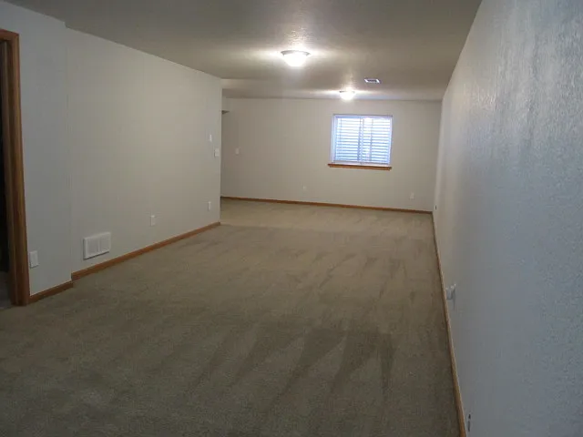 102 Phyllis Ave — Photo 17