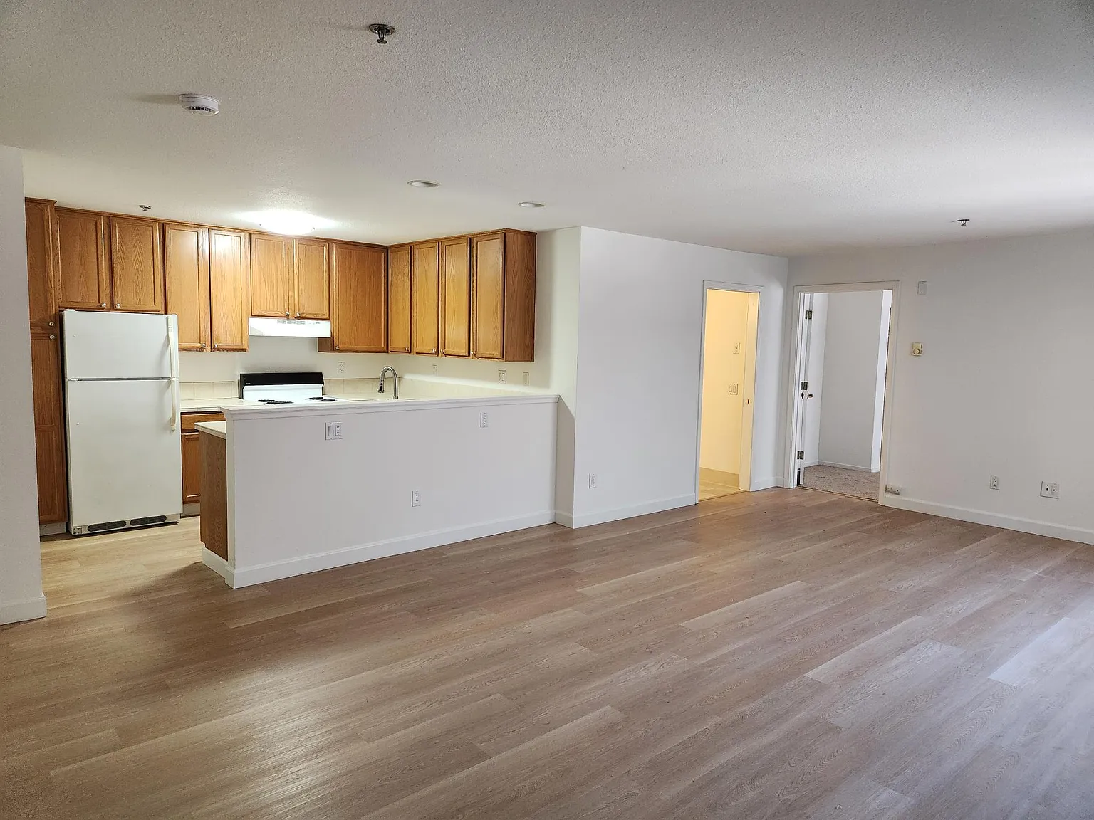 1 bed, 820 sqft, $2,695 — Photo 3