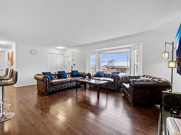 2nd image of 10746 River Rd