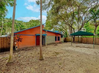 3656 Avocado Ave, Miami, FL 33133