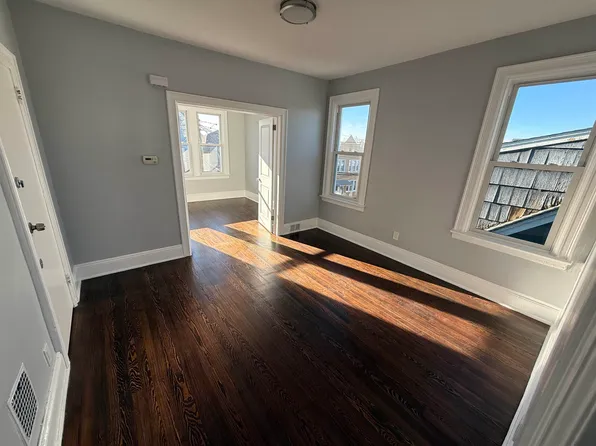 308 Pearsall Avenue image 10 of 12