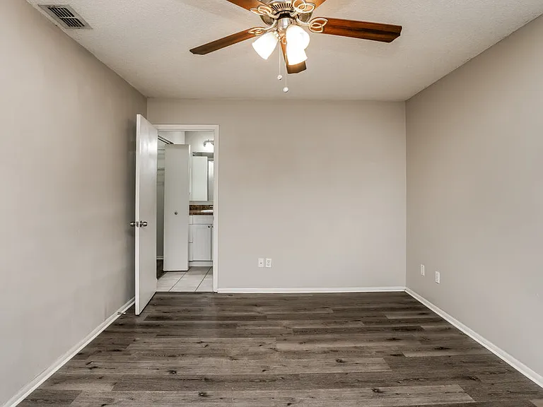 585 Conure St — Photo 11