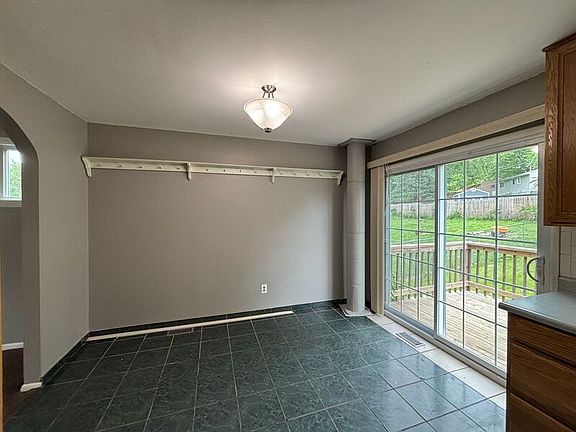 2nd image of 539 N Powahatan Dr