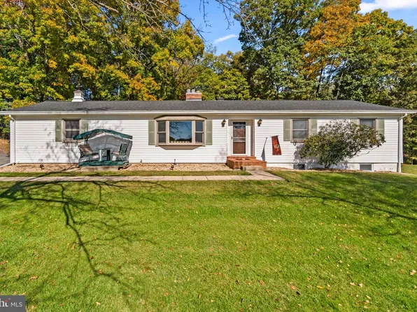 10520 Brenda Ave, Ijamsville, MD 21754