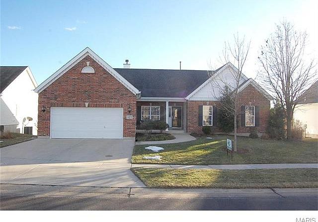 1st image of 122 Greycliff Manor Dr