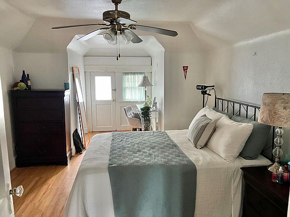 5th image of 1017 Shirley Ave APT C