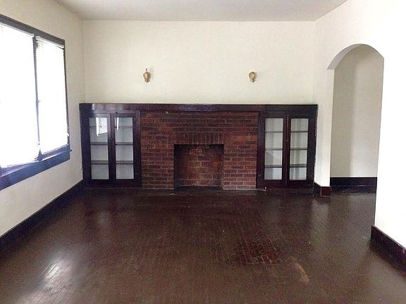 5th image of 70 N Tremont St