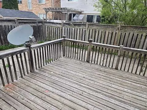 19 Wetmeadow Dr — Photo 7