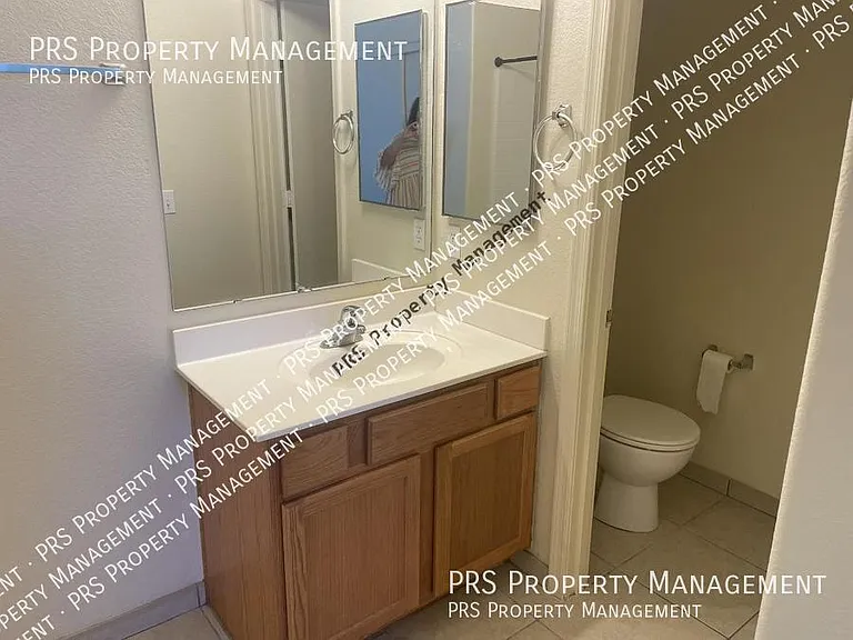 2306 W Kristina Ave — Photo 18