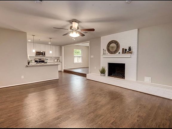 2nd image of 158 Bluebonnet St