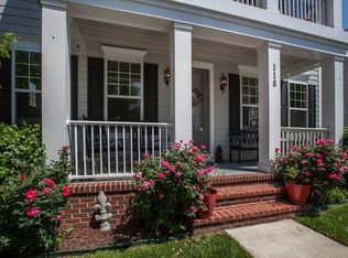 118 Pearl St, Herndon, VA 20170