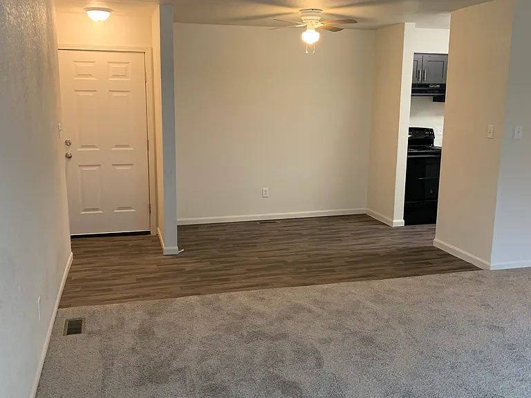 Golfview Apartments — Photo 18