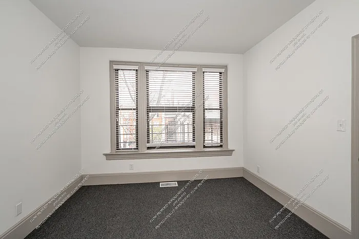 211 W 9th St #5 — Photo 6