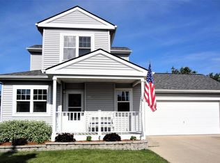1128 Lombardi Way, Waukesha, WI 53186