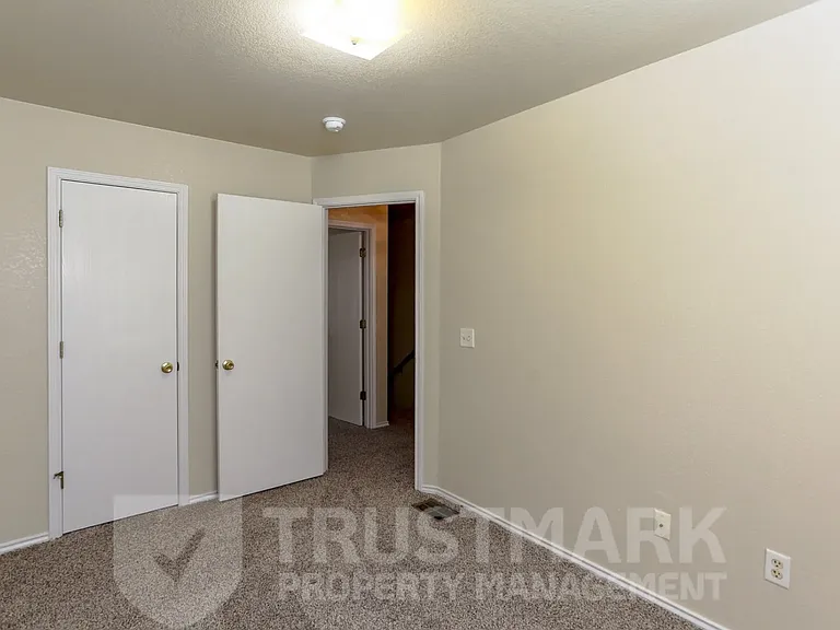 4005 Madison Dr #B — Photo 14