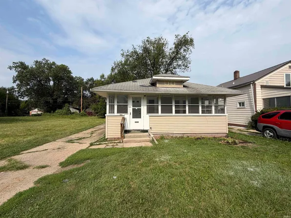1233 N Meade St, South Bend, IN 46628