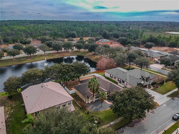 3rd image of 1208 Oak Landing Dr