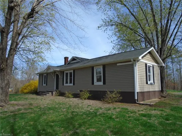 1670 Lynchburg Rd, Westfield, NC 27053