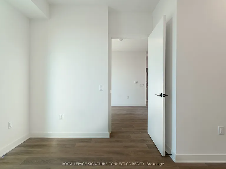 1185 Dupont St #1018 — Photo 13