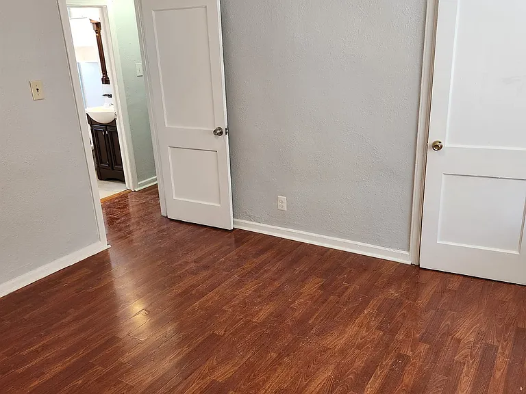 214 Margate Rd — Photo 10