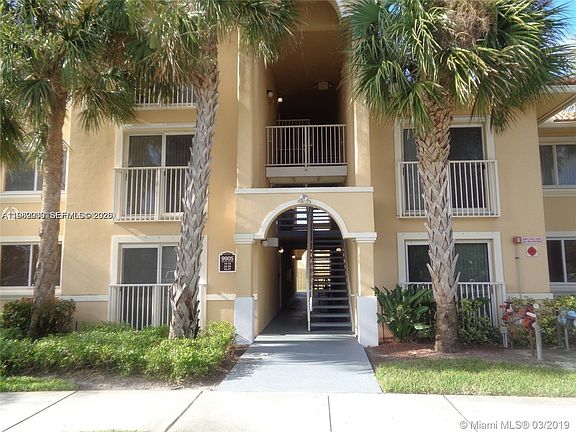 5th image of 9905 Westwood Dr Unit 23