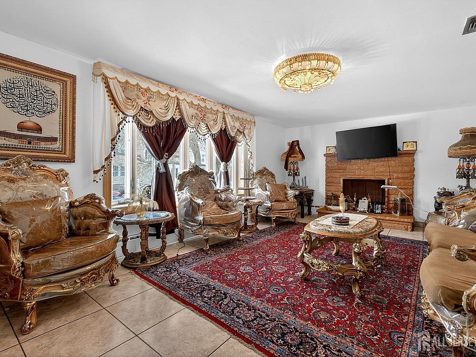 1st image of 6 E 2nd St