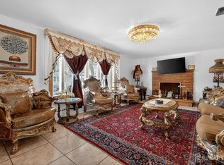 6 E 2nd St, Port Reading, NJ 07064