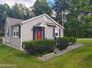 13 Bayberry Ln, Hague, NY 12836