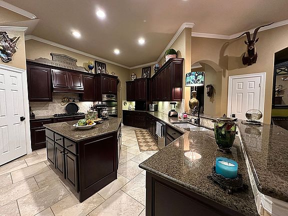 2nd image of 2405 Pebble Lodge Ln