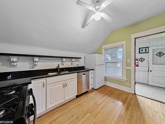 4th image of 3816 N Damen Ave APT 3