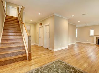 10316 Parkwood Dr, Kensington, MD 20895