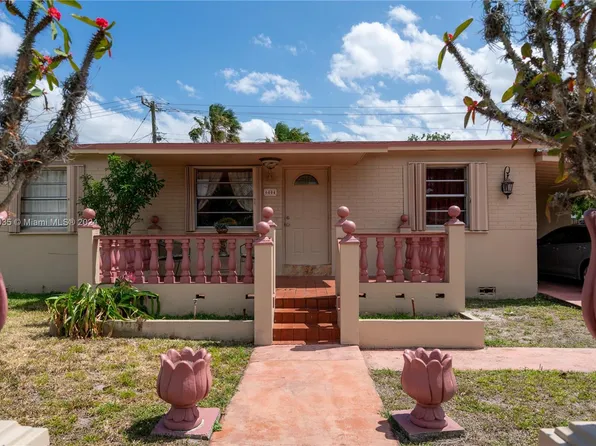 6404 Evans St, Hollywood, FL 33024