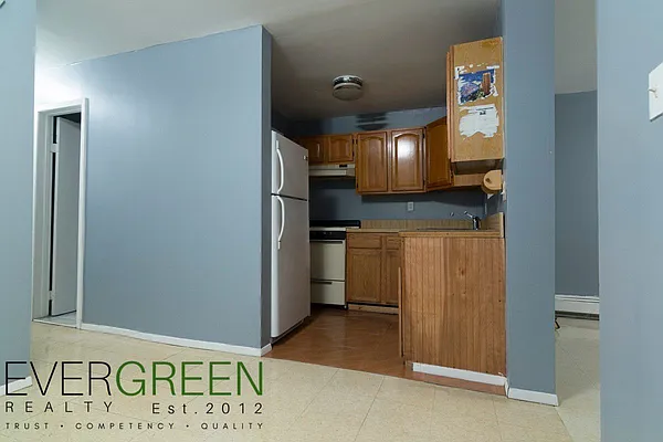 Rented by Evergreen Apartments BK | media 4