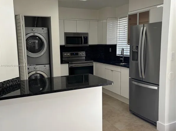 6195 NW 186th St APT 116, Hialeah, FL 33015