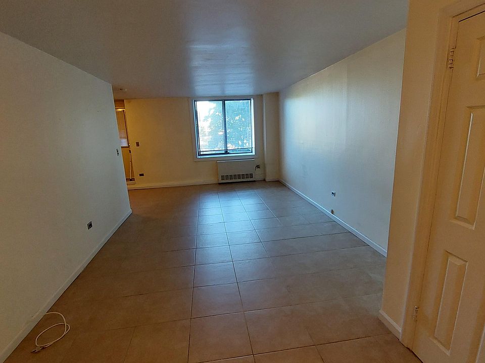 1st image of 830 Howard Ave APT 1G